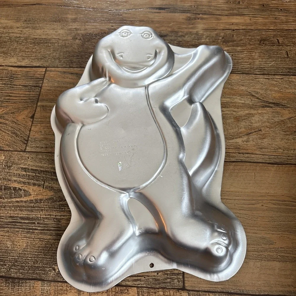 Wilton Barney Cake Pan 2105-6713 1993 Vintage Aluminum Baking Mold O